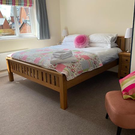 Wellington View One En Suite Shower And Super King Bed מראה חיצוני תמונה